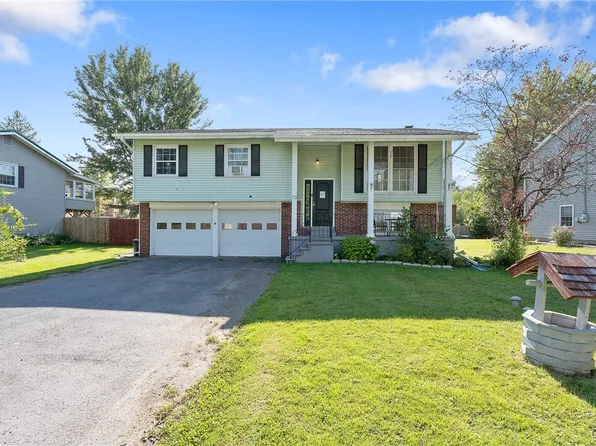 10 Collins Ter, Central Square, NY 13036