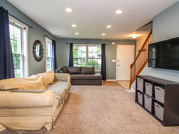 5th image of 2730 Knollwood Way