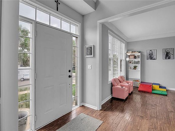 5th image of 1104 N 3rd St E