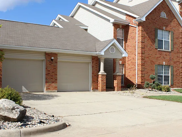 TAG_Baytowne_Ameneties-garages