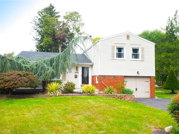 2533 Nottingham Rd, Bethlehem, PA 18017
