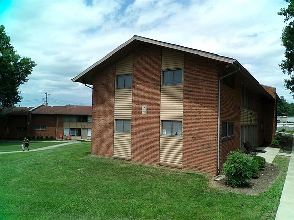 3rd image of 302 Forest Hill Dr #3-02