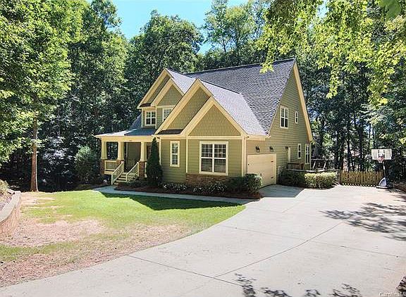 2nd image of 4611 Ferguson Cir