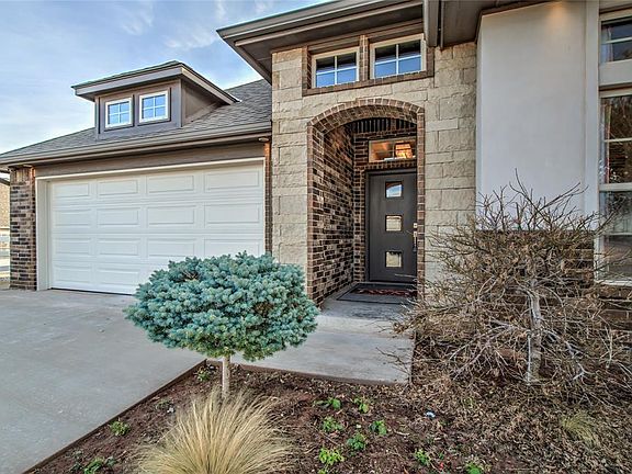 3rd image of 6616 NW 150th Ter