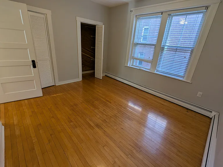 27 Irving St #2 — Photo 5