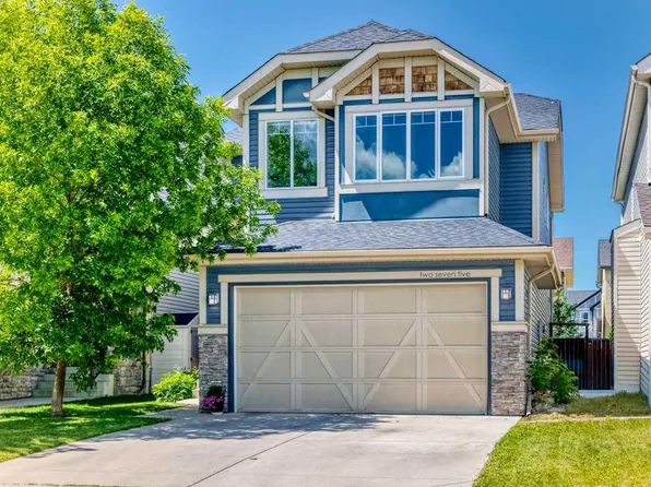 275 E Aspen Hills Close SW, Calgary, AB T3H 0C8