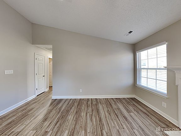 5th image of 527 Lightspun Ln