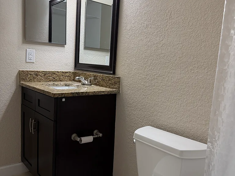6004 Westgate Dr #102 — Photo 16