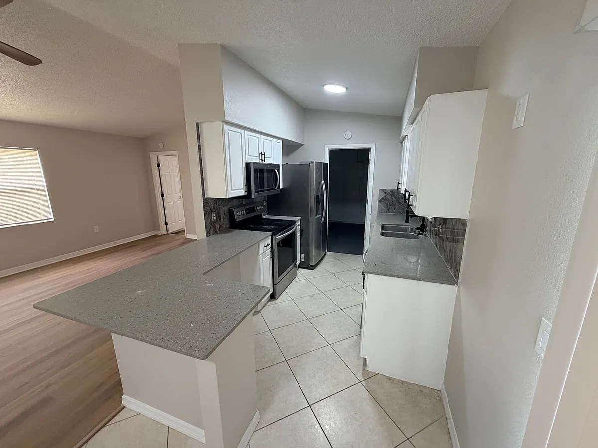 Building Photo - 8425 Omega Ln