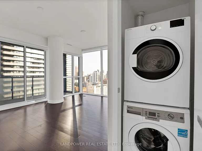 15 Grenville St #2609 — Photo 2