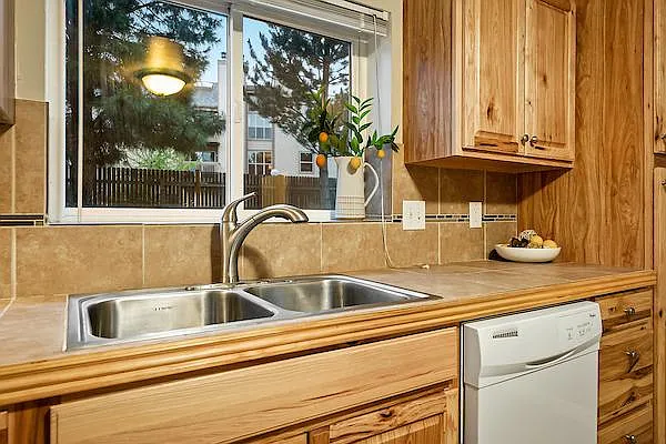 731 Harlan St #B — Photo 7