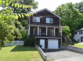 19 Eagle Valley Rd, Highland Falls, NY 10928