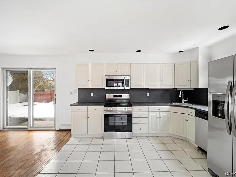 24 Elderberry Rd — Photo 5