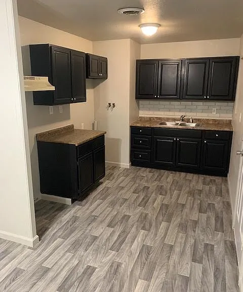 734 Saint Nicholas Dr — Photo 13