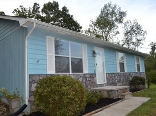 704 Snodderly Dr, Lenoir City, TN 37771