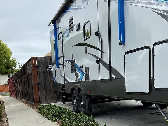5th image of 560 Cadburry Ct