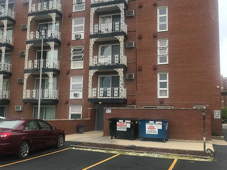 6490 N Northwest Hwy #3B — Photo 2
