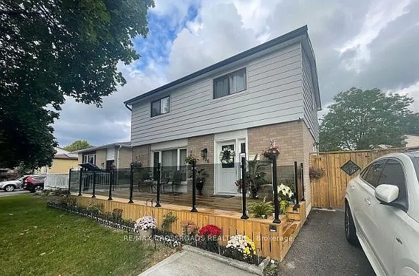 256 Birchcliffe Cres — Photo 17