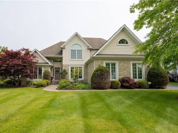 9698 Carmelo Ct, Clarence Center, NY 14032