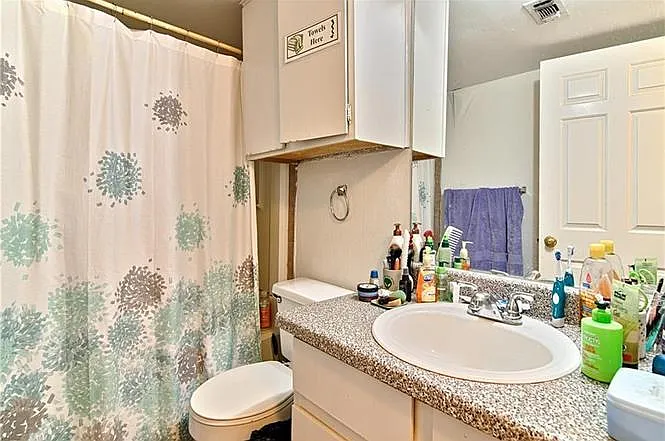 2401 Leon St #106 — Photo 6