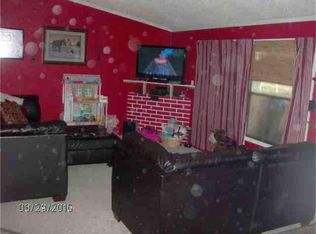 10426 N L St, La Porte, TX 77571