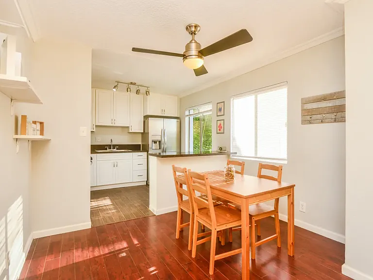 2042 S Corning St #D3 — Photo 17