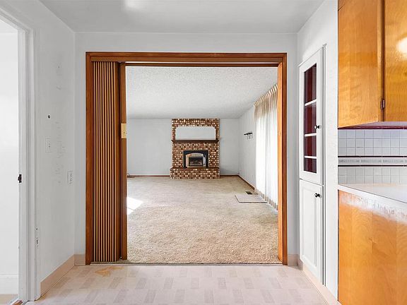 4th image of 1109 W 1st Ave