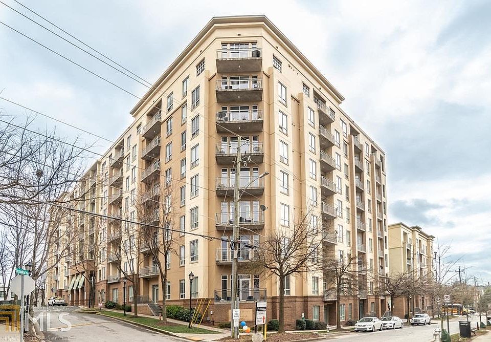 1st image of 711 Cosmopolitan Dr NE #139
