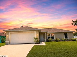 318 SE 46th Lane Cpe, Coral, FL 33904