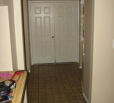 3rd image of 1110 E Geneva Dr