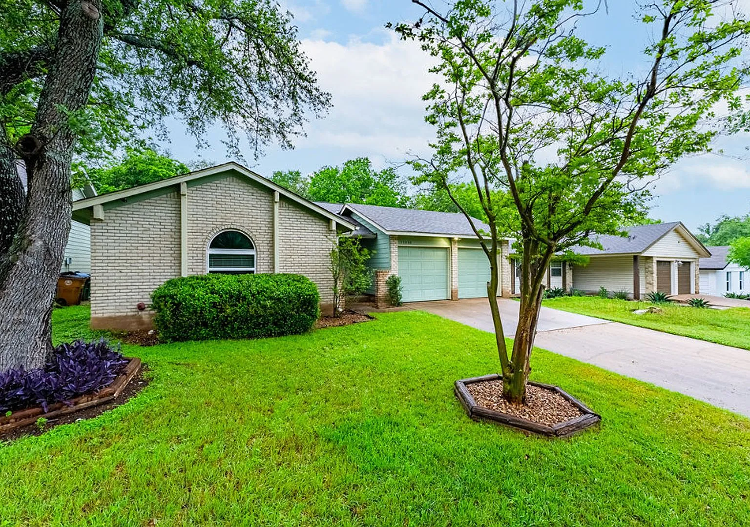 Charming 3 bed, 2 bath home in Mesa Park neighborhood! — Photo 3