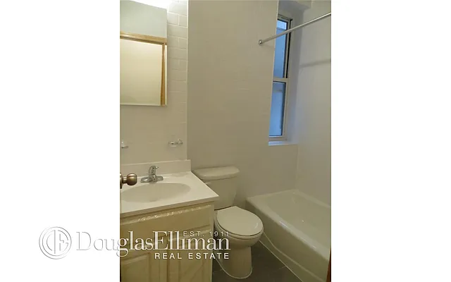 Rented by Douglas Elliman | media 15