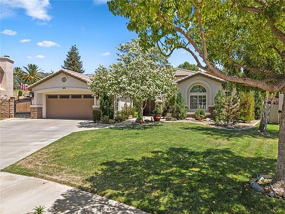 3rd image of 13675 Village Ct