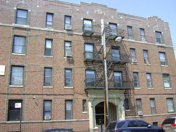 2738 East 19th Street image 1 of 1