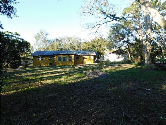 4th image of 2025 Golf Vista Ct