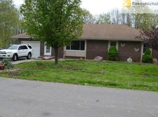 103 N Paul Dr, Sibley, MO 64088