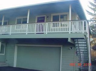 792 Park St, Ashland, OR