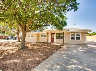801 8th St, Wolfforth, TX 79382