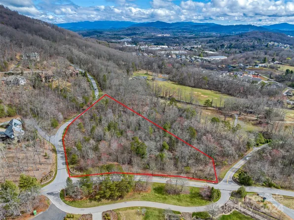 133 Walnut Valley Pkwy #82, Arden, NC 28704