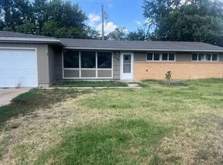 1110 Flint St, Salina, KS 67401