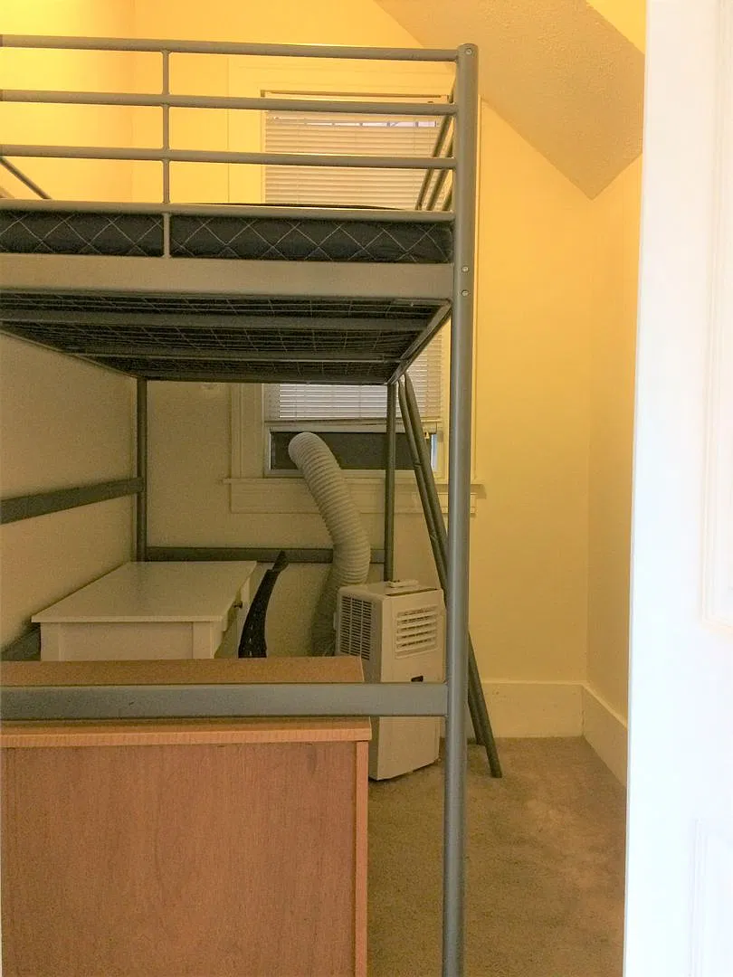 354 N Craig Street — Photo 3