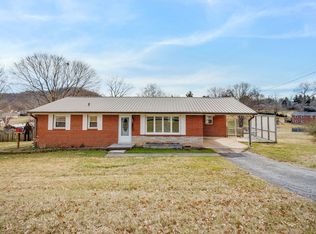 606 Pine Ridge Rd, Johnson City, TN 37601
