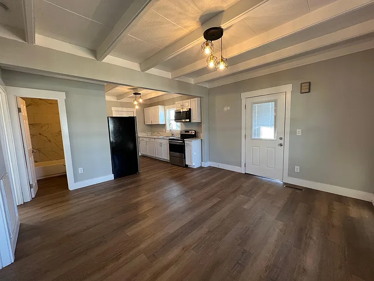 1433 Ivy St #1 — Photo 4