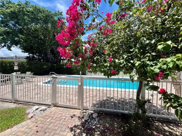 751 Pine Dr APT 104, Pompano Beach, FL 33060