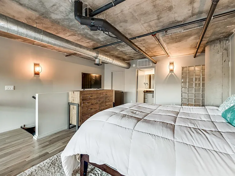 3110 Thomas Ave #309 — Photo 10
