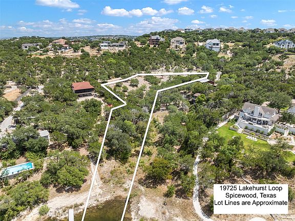 3rd image of 19725 Lakehurst Loop