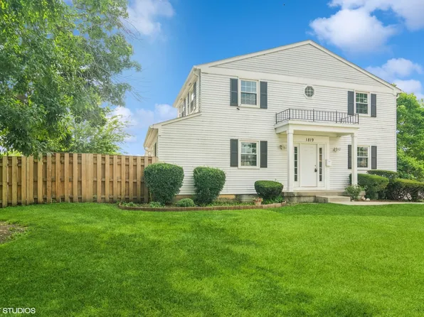 1819 Dunsford Ct, Schaumburg, IL 60194