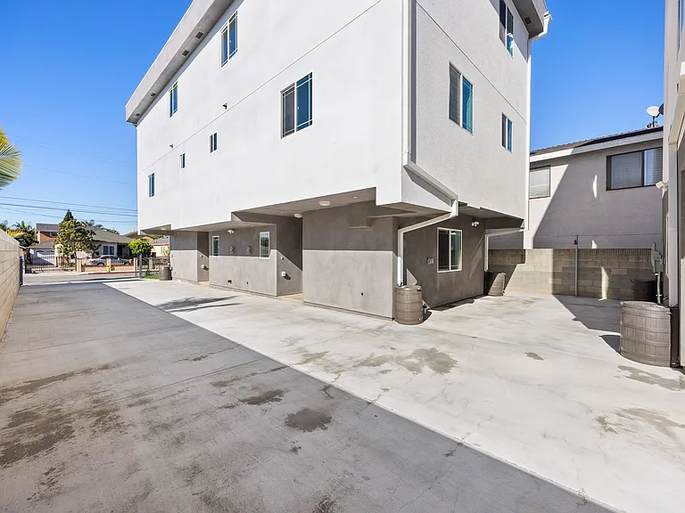 10936 S Osage Ave #A — Photo 35