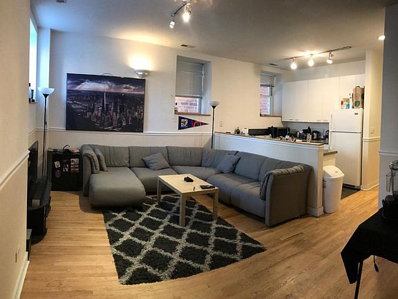 4th image of 2112 N Kenmore Ave APT 1