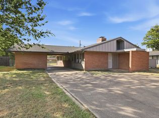 512 Helena St, Bryan, TX 77801